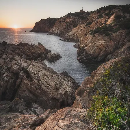 Blue House, 300m To Apartment *